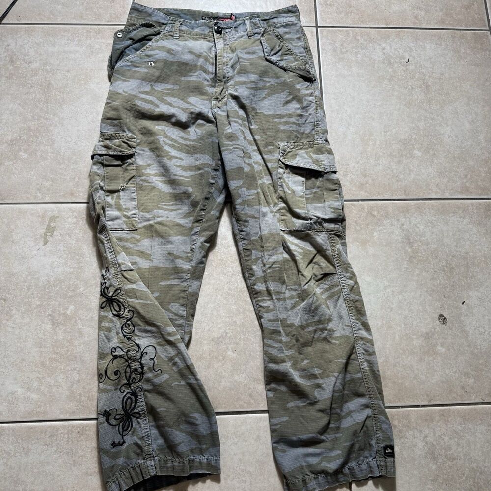 Quiksilver Camo Cargo Pants Size 29x31 Embroidered Ripstop Tiger Stripe Y2K